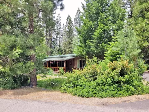 80 Tolowa Trl, Graeagle, CA 96103