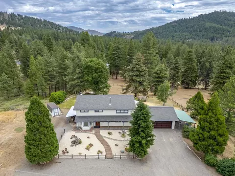 640 Redbud St, Portola, CA 96122