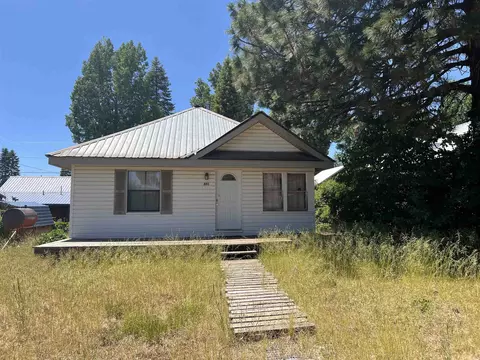 403 Elm St, Westwood, CA 96137