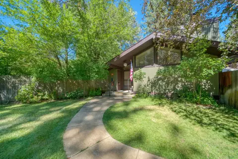 89 Graeagle Meadows Rd, Graeagle, CA 96103