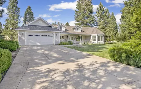 540 Durkin Dr, Lake Almanor, CA 96137