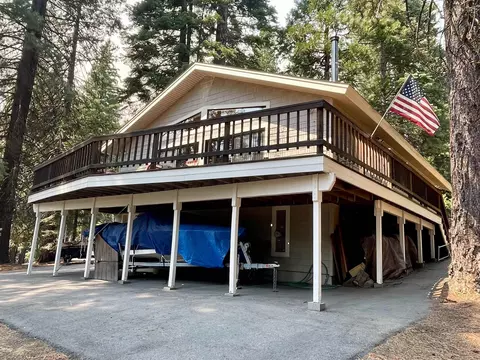 633 Pine Canyon Rd, Lake Almanor, CA 96137