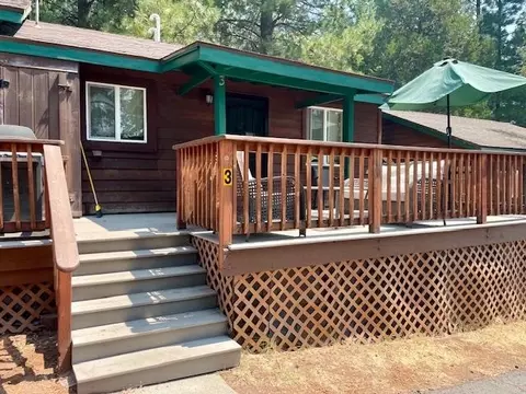 300 Peninsula Dr, Lake Almanor, CA 96137
