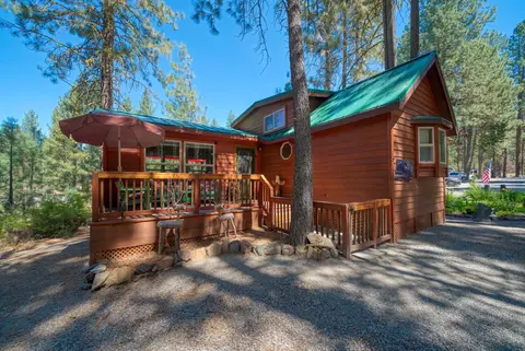 102 Little Bear Rd, Blairsden, CA 96103