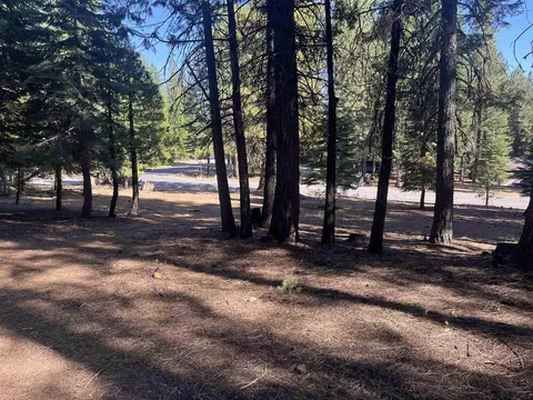 935 Long Iron Dr, Lake Almanor West, CA 96020