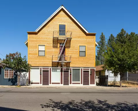 72 Commercial St, Portola, CA 96122