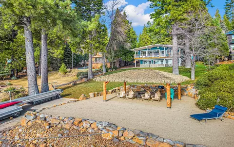 3668 Lake Almanor Dr, Lake Almanor, CA 96137