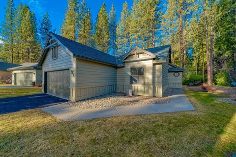 143 Cottonwood Dr, Blairsden, CA 96103