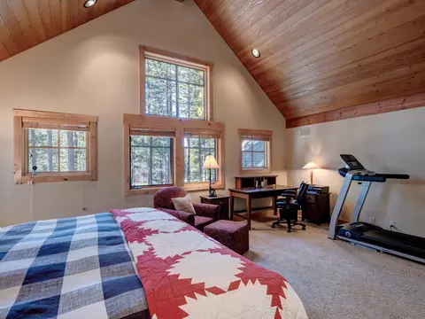 Bedroom - 817 Prospector Dr, Clio, CA 96106 photo 2 of 6