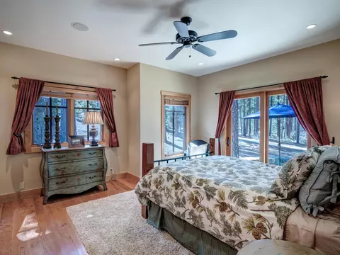 Bedroom - 817 Prospector Dr, Clio, CA 96106 photo 3 of 6