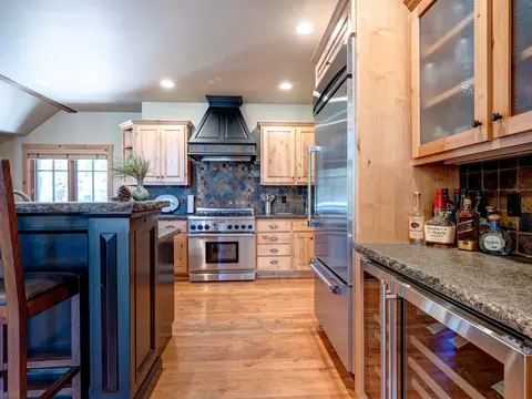 Kitchen - 817 Prospector Dr, Clio, CA 96106 photo 4 of 6