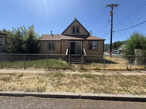 702 School St, Loyalton, CA 96118 photo 2