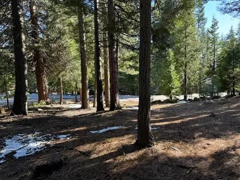 723 Clifford Dr, Lake Almanor, CA 96137