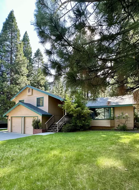 613 Clifford Dr, Lake Almanor, CA 96137