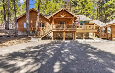 639 Peninsula Dr, Lake Almanor, CA 96137