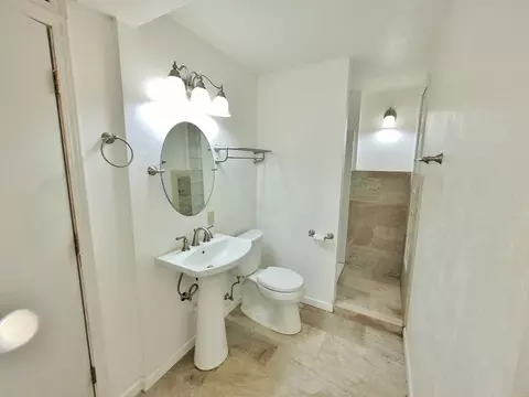 Bath - 60139 Mount Tomba Rd, Graeagle, CA 96103 photo 2 of 2