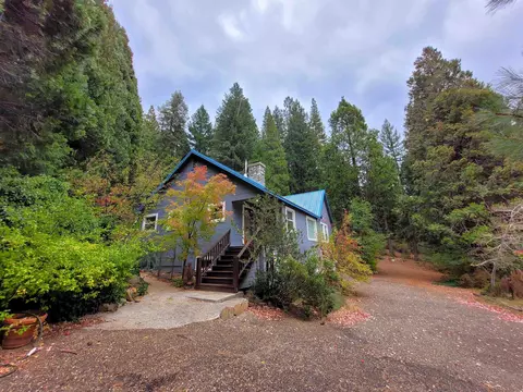 60139 Mount Tomba Rd, Graeagle, CA 96103