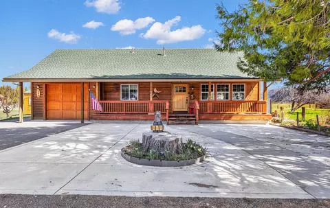 458 Lassen St, Chester, CA 96020
