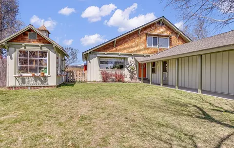 200 Lassen St, Chester, CA 96020
