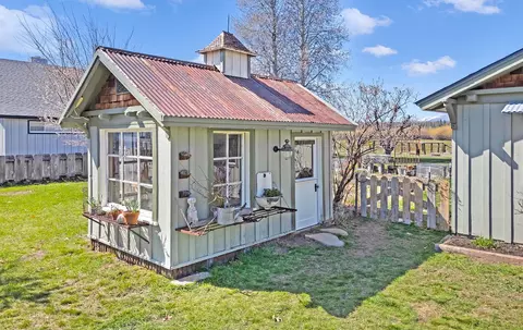 200 Lassen St, Chester, CA 96020 photo 3