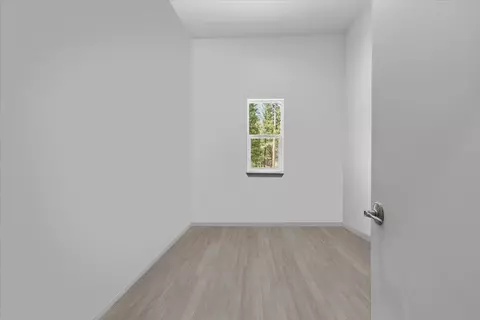 Bedroom - 300 Blue Jay Dr, Blairsden, CA 96103 photo 6 of 7