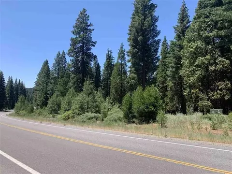 379 Clifford Dr, Lake Almanor, CA 96137