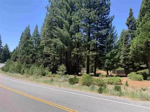 319 Clifford Dr, Lake Almanor, CA 96137