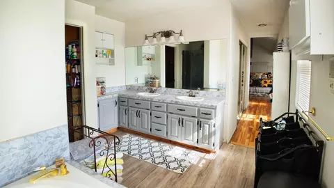 Bath - 736 Meadow View Ln, Chilcoot, CA 96105 photo 2 of 2