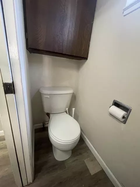 Bath - 302 Mountain View Rd #2, Calpine, CA 96124 photo 1 of 3