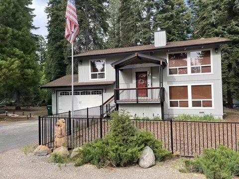1250 Lassen View Dr, Lake Almanor, CA 96137