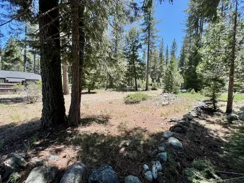 24 Miwok Trl, Graeagle, CA 96103 photo 2