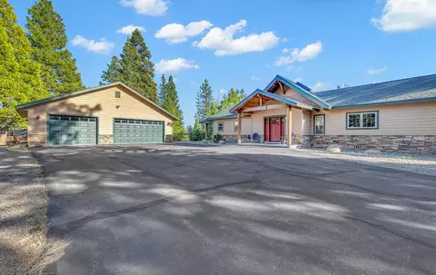 212 Top Of The West Dr, Lake Almanor West, CA 96020