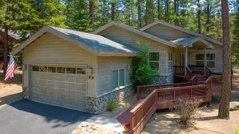 48 Fox Tail Ln, Clio, CA 96106
