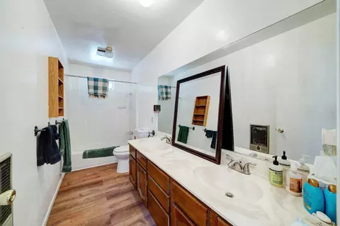 Bath - 2467 Orchard Ridge Loop, Clio, CA 96106 photo 1 of 3