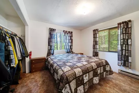 Bedroom - 2467 Orchard Ridge Loop, Clio, CA 96106 photo 2 of 2