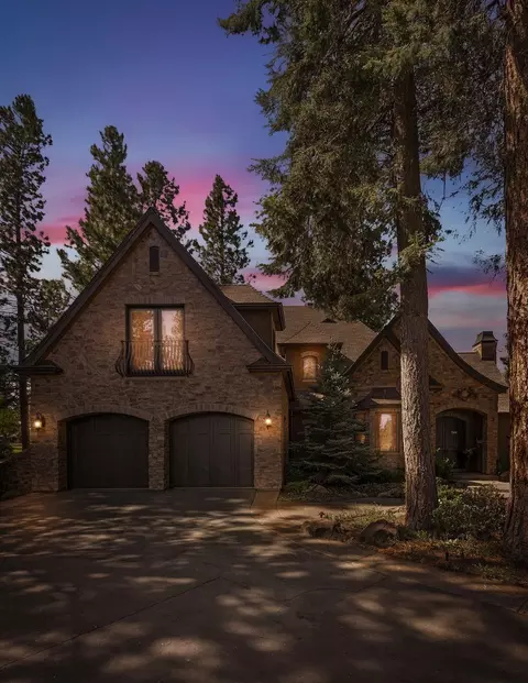 2 Frostwood Ln, Lake Almanor, CA 96137