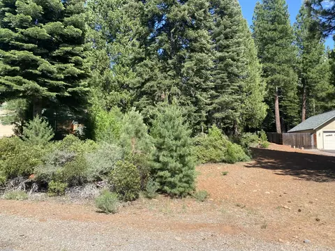 208 Red River Dr, Lake Almanor, CA 96137
