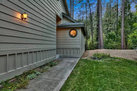 Exterior - 141 Cottonwood Dr, Blairsden, CA 96103 photo 11 of 11