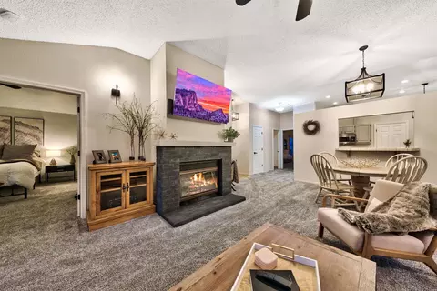 Living - 141 Cottonwood Dr, Blairsden, CA 96103 photo 2 of 3