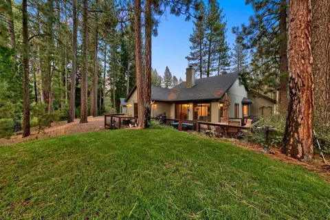 Exterior - 141 Cottonwood Dr, Blairsden, CA 96103 photo 6 of 11
