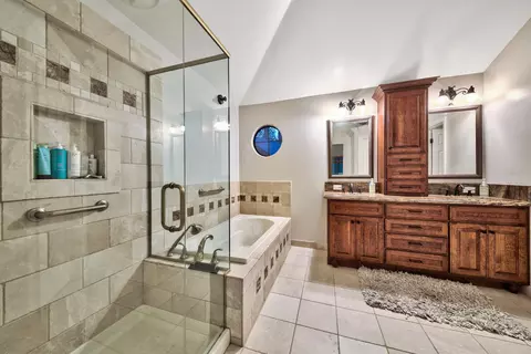 Bath - 141 Cottonwood Dr, Blairsden, CA 96103 photo 2 of 4