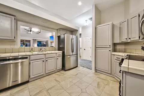 Kitchen - 141 Cottonwood Dr, Blairsden, CA 96103 photo 3 of 4