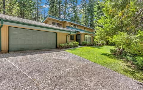 320 Lake Almanor West Dr, Lake Almanor West, CA 96020