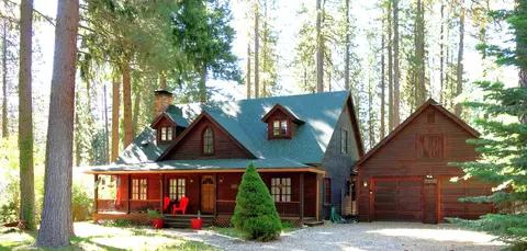 10 Cedar Ln, Blairsden, CA 96103