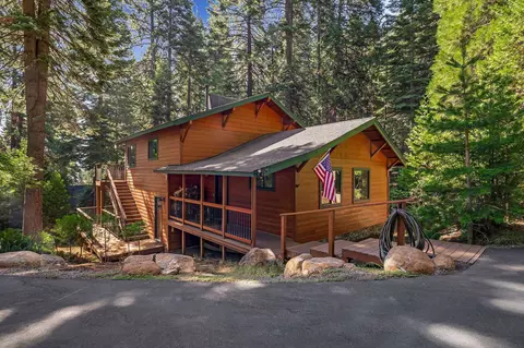540 Peninsula Dr, Lake Almanor, CA 96137