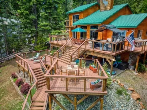 126 Peninsula Dr, Lake Almanor, CA 96137