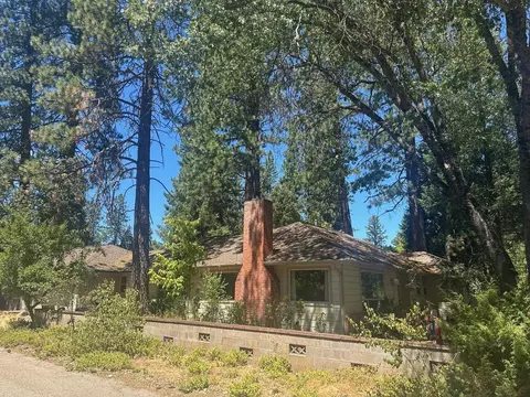 Exterior - 263 Fourth St, Quincy, CA 95971 photo 2 of 4
