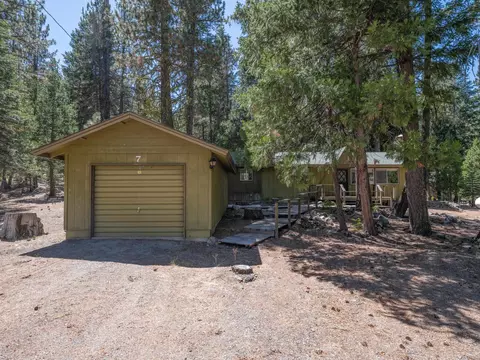 7 Yokut Trl, Graeagle, CA 96103 photo 2