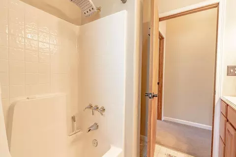 Bath - 501 Willhoite Rd, Chester, CA 96020 photo 2 of 4