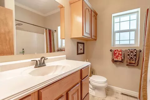 Bath - 501 Willhoite Rd, Chester, CA 96020 photo 1 of 4